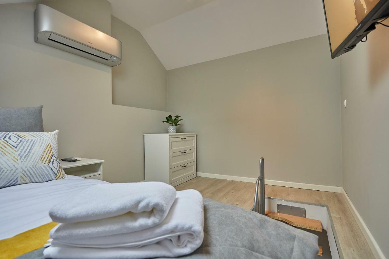 Florianska 32 By Pi Apartahotel 3*